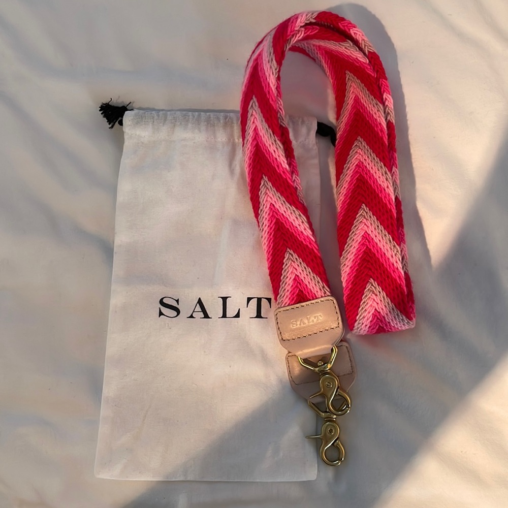 Salt crossbody strap